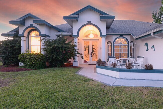 Foto del edificio - 1104 SE Strathmore Dr