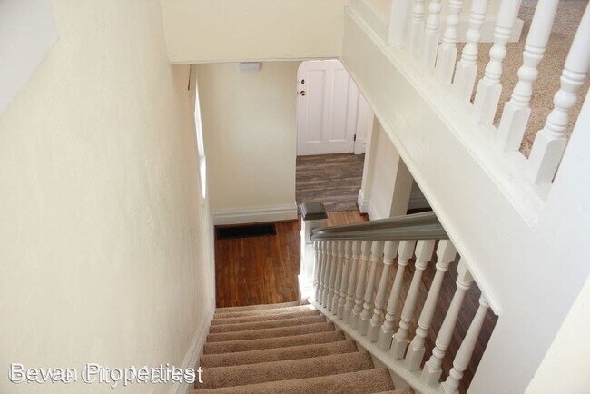 Building Photo - 3 br, 1.5 bath House - 608 Stewart Avenue