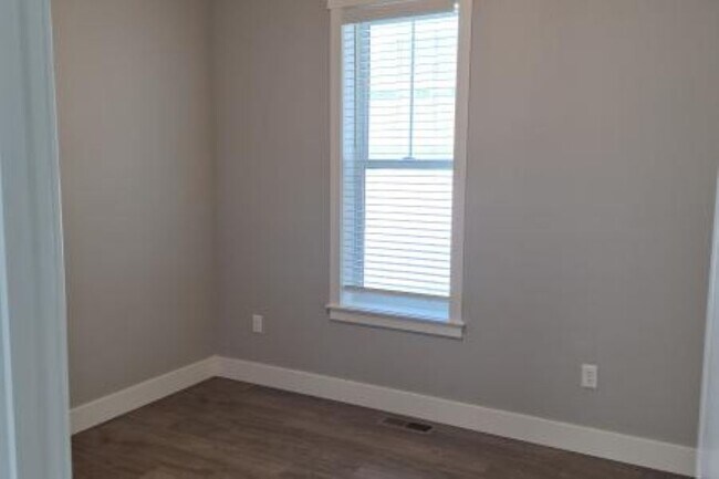 Building Photo - 1661 Annas Garden Ln