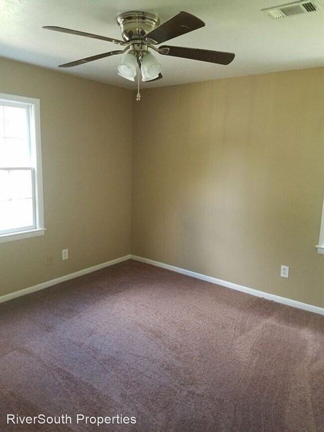 Building Photo - 3 br, 1 bath House - 4333 Searcy St