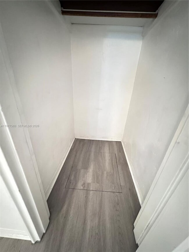 Foto del edificio - 2652 SW 23rd Ave