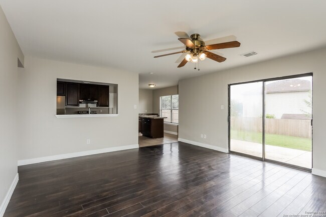 Foto del edificio - 4623 Everstone Creek