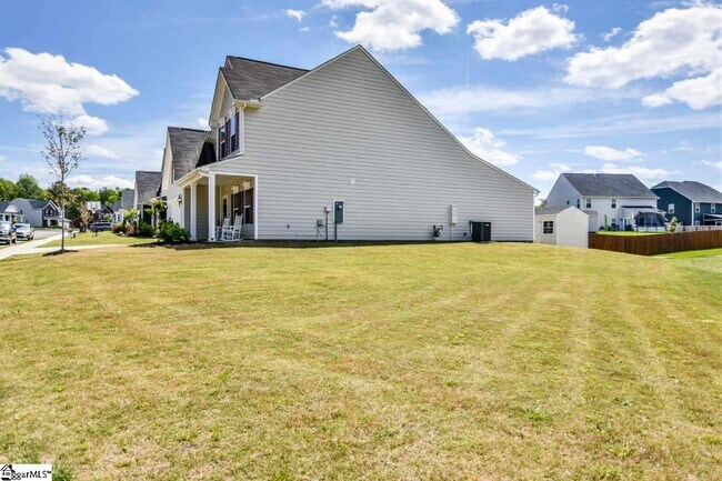 Building Photo - 127 Village Vista Dr