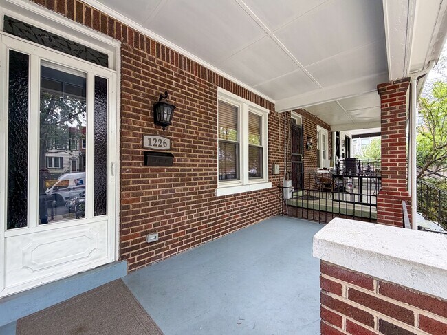 Foto del edificio - 1226 Jefferson St NW