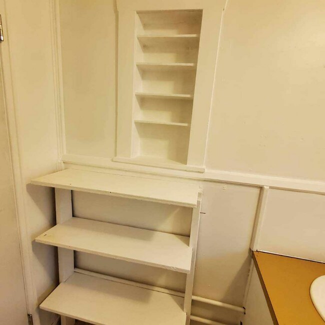 Foto del edificio - 407 Adams Ln