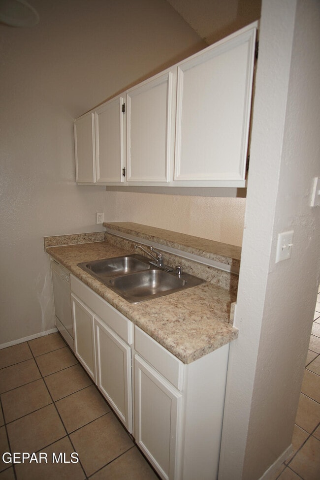 Foto del edificio - 2917 E Glen Dr