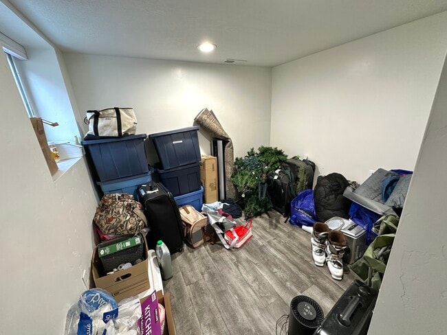 Building Photo - 382 N 200 E