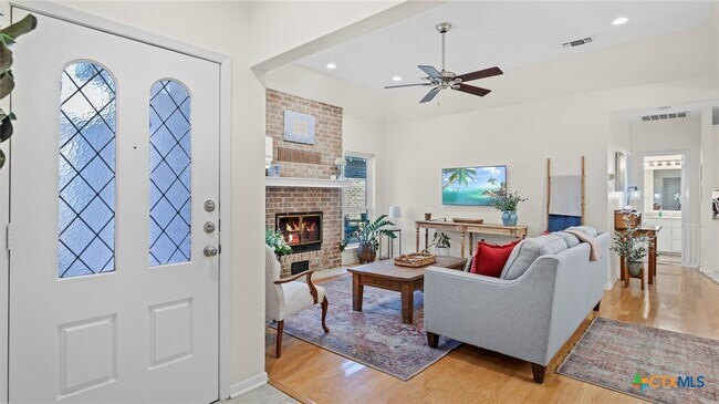 Foto del edificio - 2321 Brittany Grace