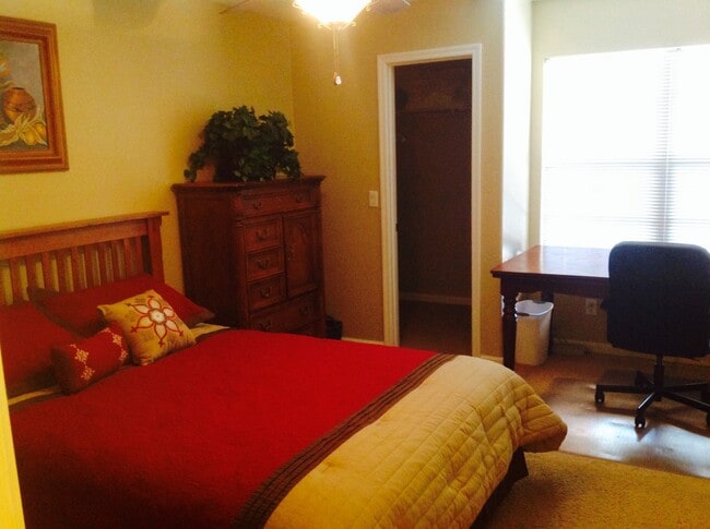 Building Photo - 6651 N Campbell Ave