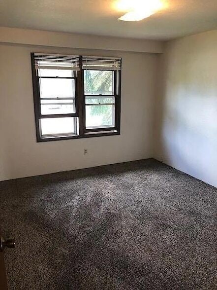 Foto del edificio - 12631 W Michigan Ave