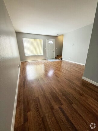 Building Photo - 5725 Linda Vista Rd