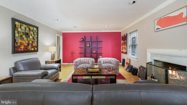 Foto del edificio - 646 Green Briar Rd