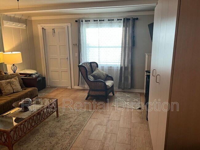 Foto del edificio - 6777 Winkler Rd