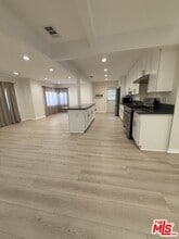 Building Photo - 10745 Saticoy St