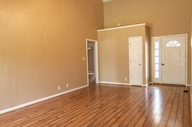 Foto del edificio - Pet Friendly Ranch with Bonus!