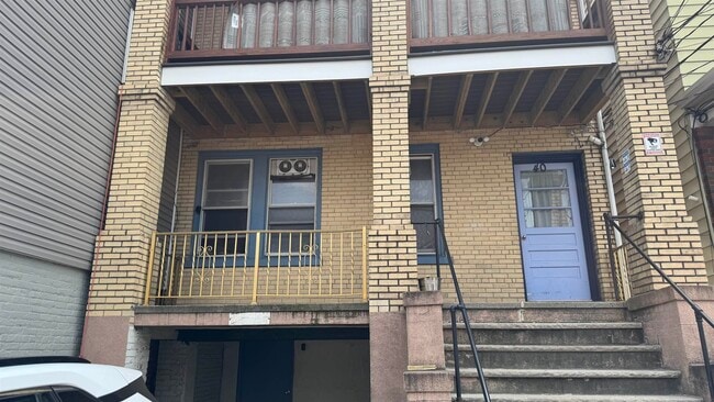 Building Photo - 40 W 17th St