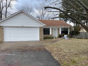 Building Photo - 2918 Forest Dr