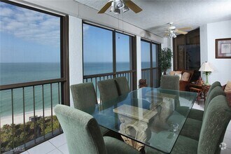 Building Photo - 8171 Bay Colony Dr