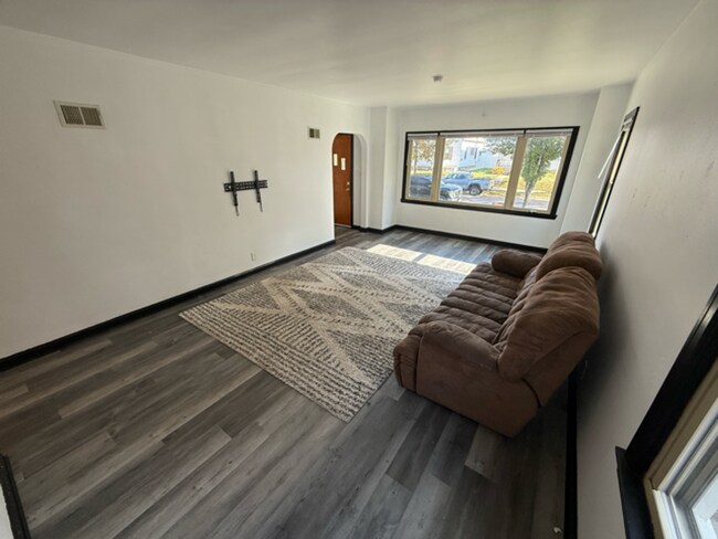 Building Photo - Caleb Hyatt - Tenant Placement