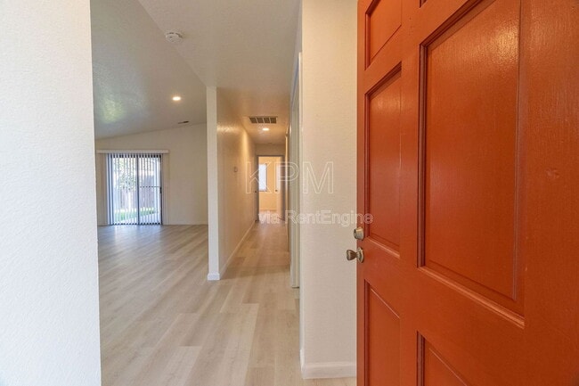 Building Photo - 6072 Carolina Cir