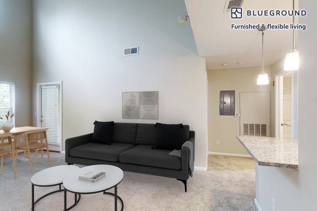 Building Photo - 100 Court N Dr