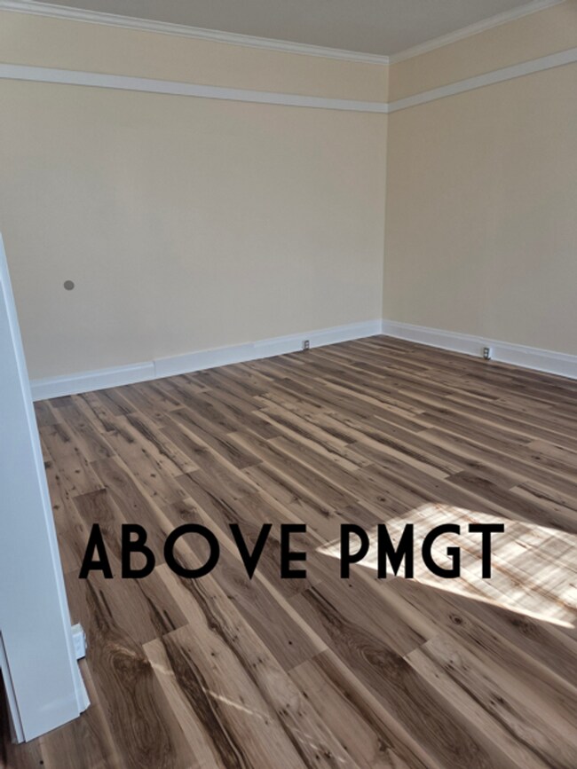 Building Photo - Very Roomy Apartment