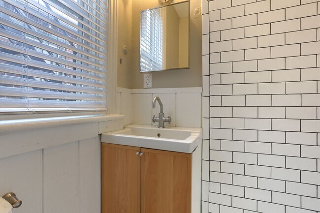 Foto del edificio - 1636 N 3rd St