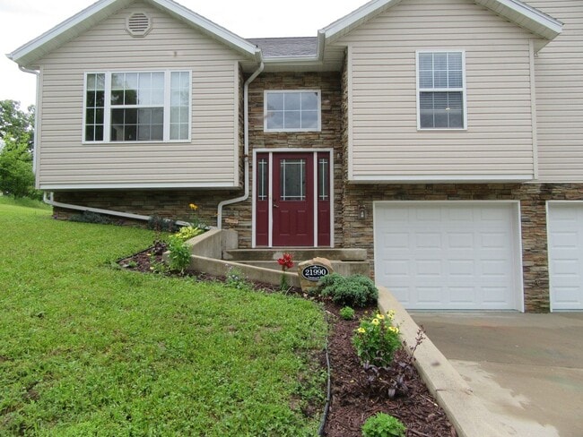 Building Photo - Available November 26th!!!