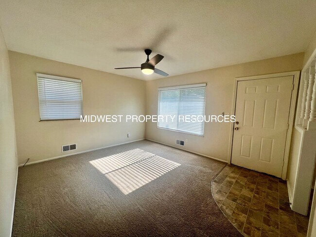 Building Photo - 2 Bedroom Duplex for Lease in Oak Grove | ...