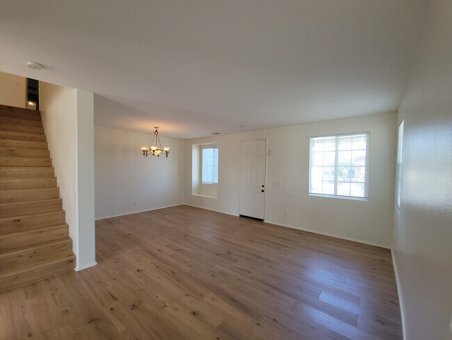 Foto del edificio - 38130 Bee Ct