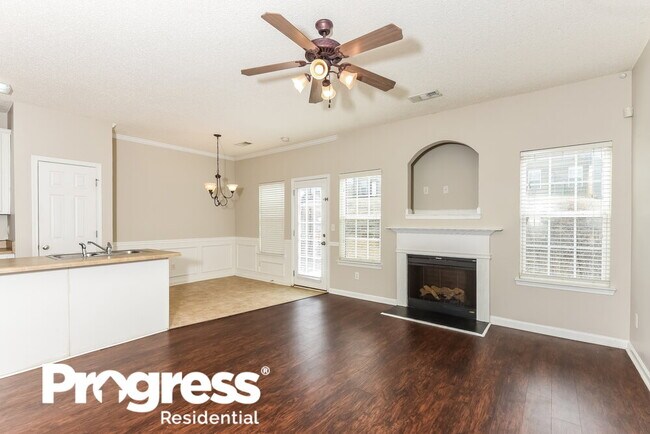 Building Photo - 2570 Capella Cir SW