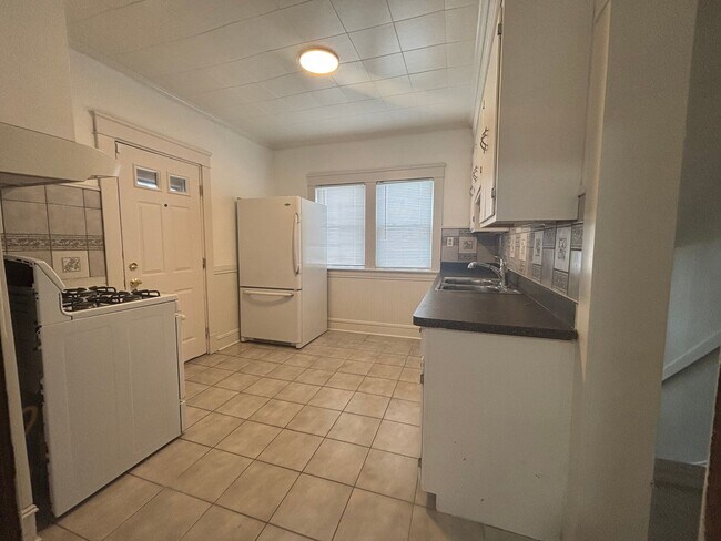 Foto del edificio - Spacious Single Family Home with Central Air