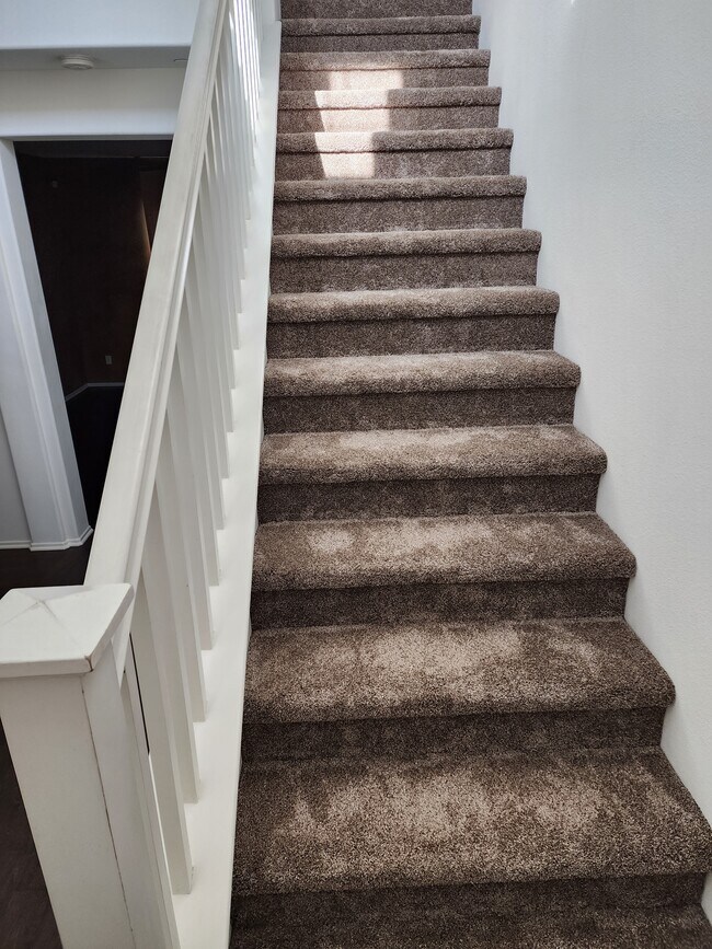 Building Photo - 5622 Narrow Ridge Ct