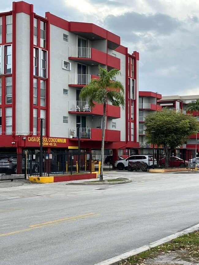 Building Photo - 1750 W 46th St