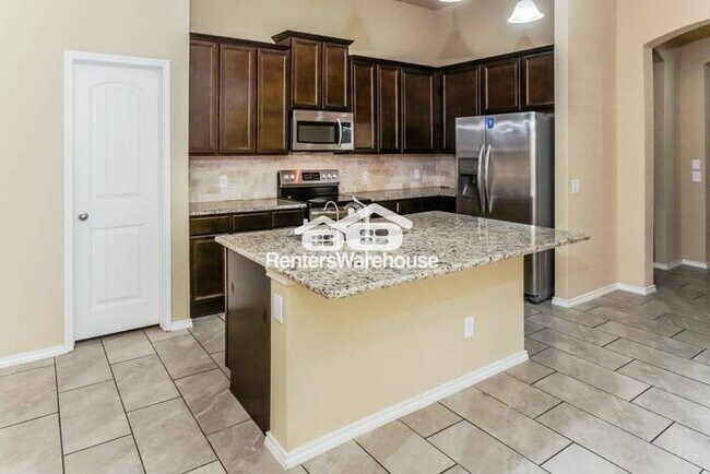 Foto del edificio - One Story, 3 bedroom / 2 bath in Monte Vie...