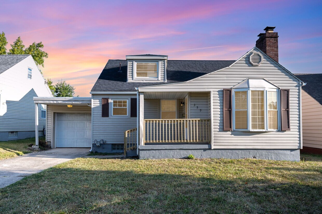 Primary Photo - Gorgeous 3 Bed 1 Bath Home