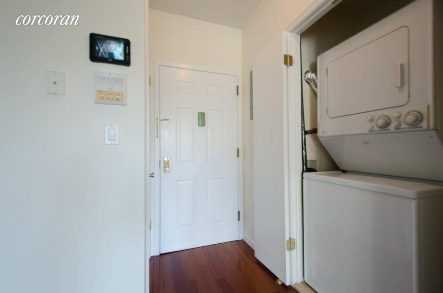 Building Photo - 99 S 3rd St