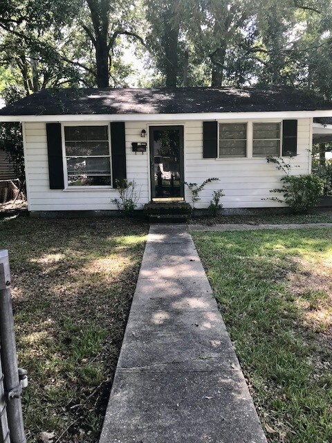 Primary Photo - 611 Wilmuth St
