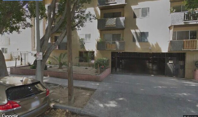 Foto del edificio - 1411 N Fuller Ave