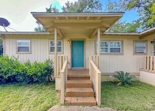 Building Photo - 541 Okaloosa St