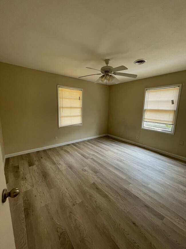Building Photo - Home for rent!
