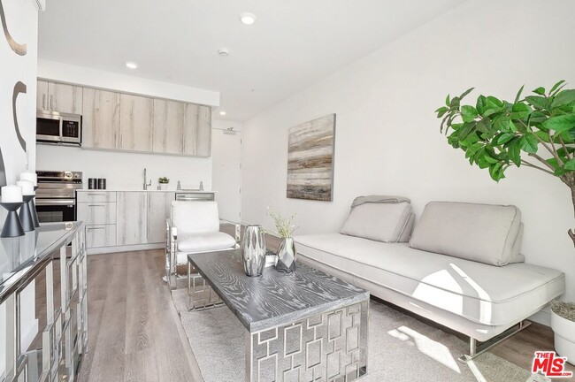 Foto del edificio - 224 N Alvarado St