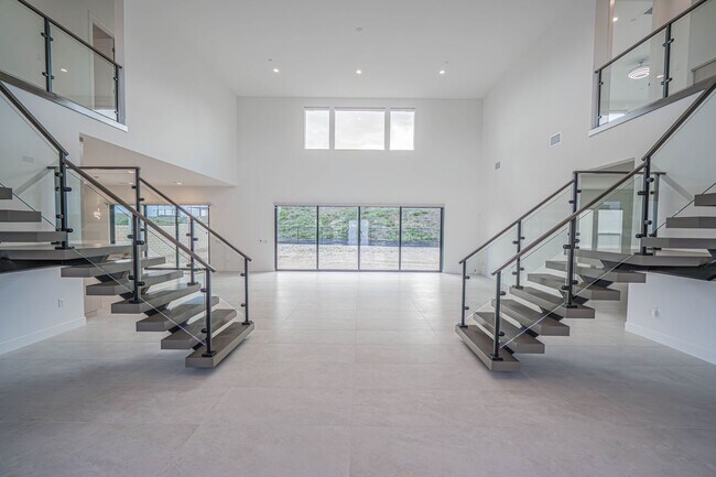 Foto del edificio - Luxury Smart Home with Green Belt Views in Tesoro Highlands!