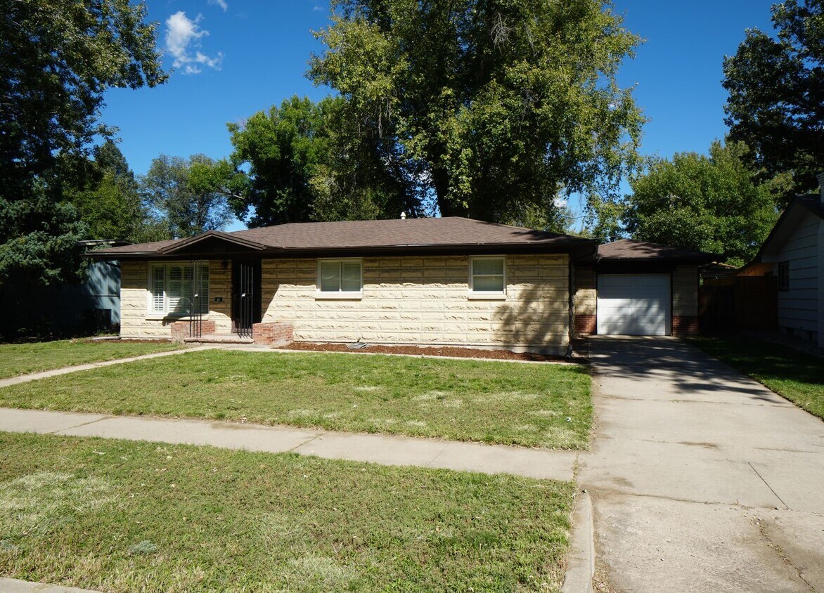 Primary Photo - 1042 E. Jefferson Street