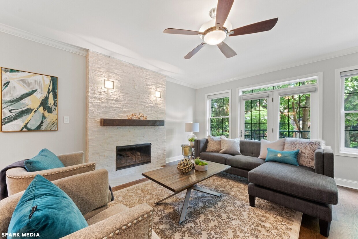 Foto principal - 849 W Lakeside Plz