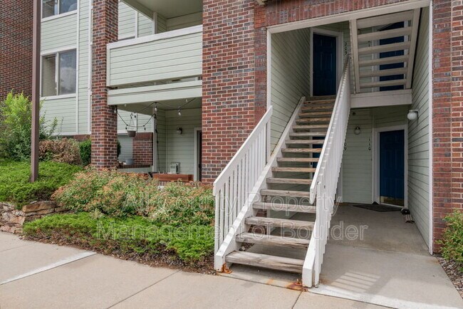 Building Photo - 33 S Boulder Cir
