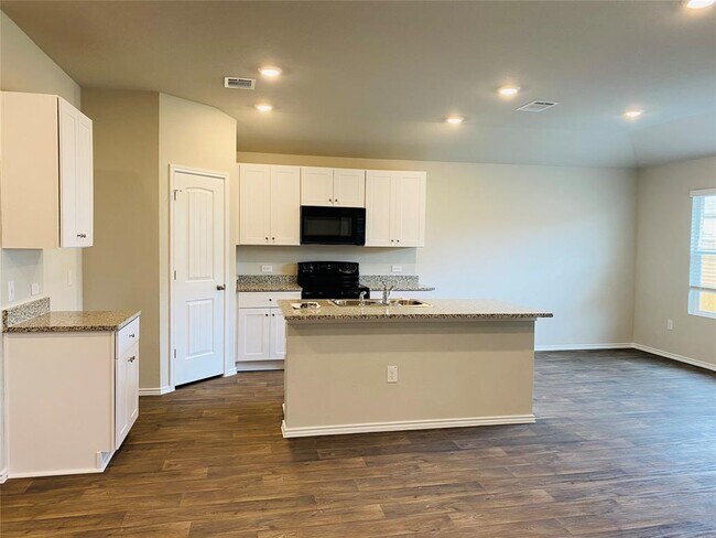 Building Photo - 6113 Shanjia Dr