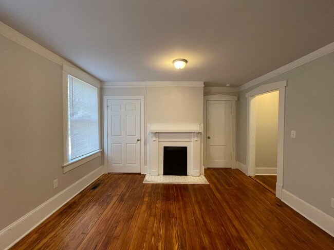 Building Photo - 1108 Boulevard-1