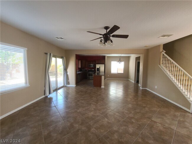 Building Photo - 6842 Desert Thrasher Dr