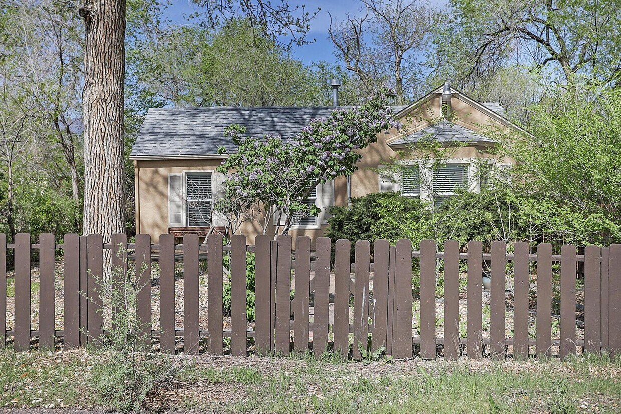 Primary Photo - Location! Location! Location! "Charming 2-...